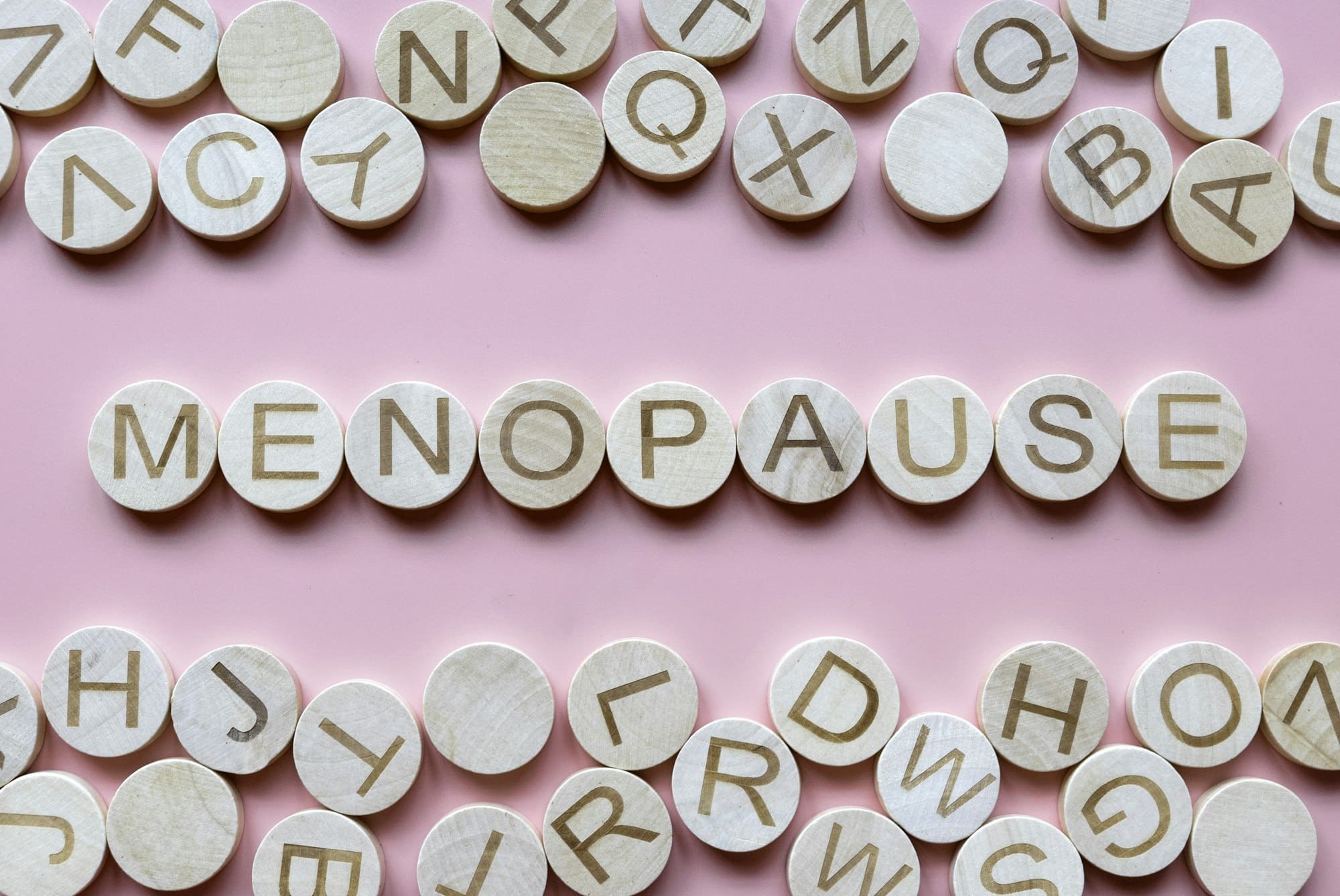 Εμμηνόπαυση: Τα συμπτώματα από τα 40 μέχρι τα 65