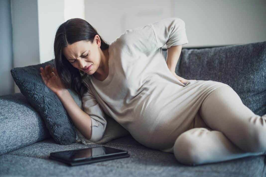 Εγκυμοσύνη: Πώς μπορείτε να ανακουφίσετε τον σοβαρό πόνο στην πλάτη